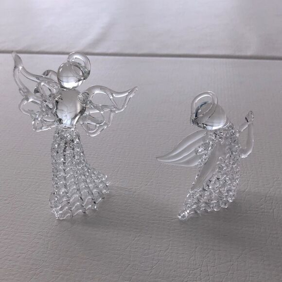 4 GLASS ANGELS: MATCHING PAIR AND 2 OTHERS - Picture 5 of 14